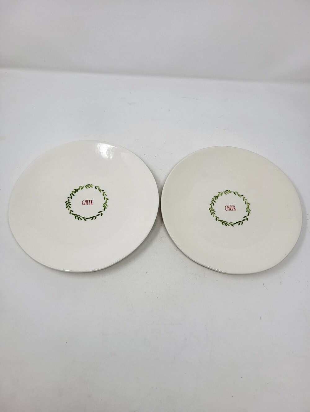 Rae Dunn Cheer Plates Set of 2 Ceramic Christmas Holiday Wreath Magenta 8 inch